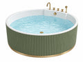 Freistehende Badewanne 150 x 60 cm Acryl Weiß Grün mit goldfarbenen Armaturen rundes Design